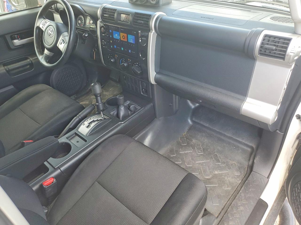 2013 TOYOTA FJ CRUISER