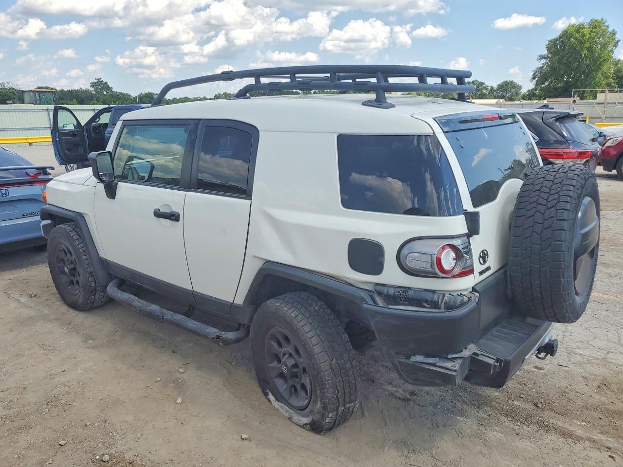 2013 TOYOTA FJ CRUISER