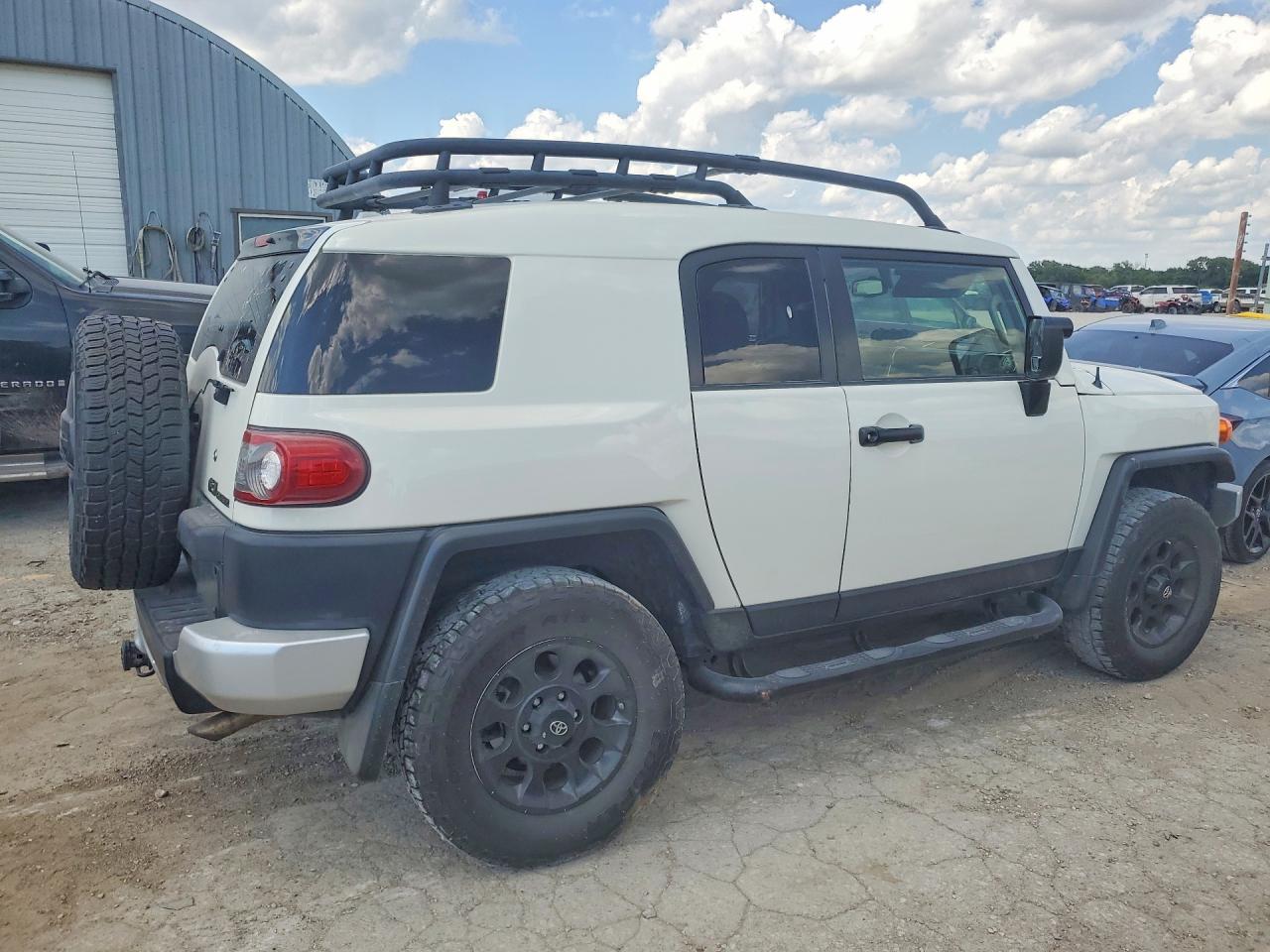 2013 TOYOTA FJ CRUISER