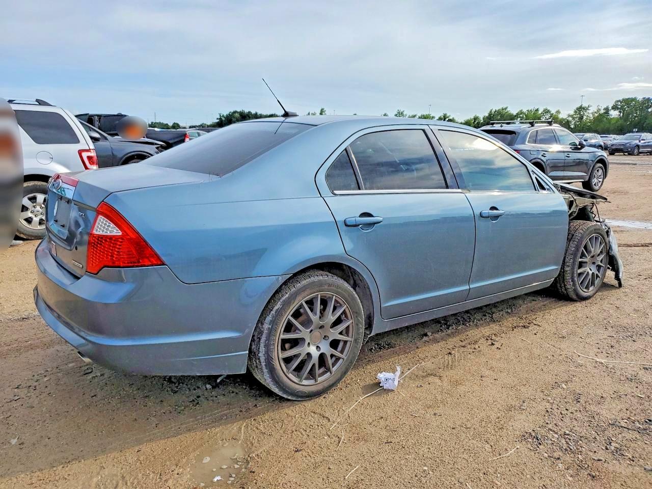 2011 FORD FUSION