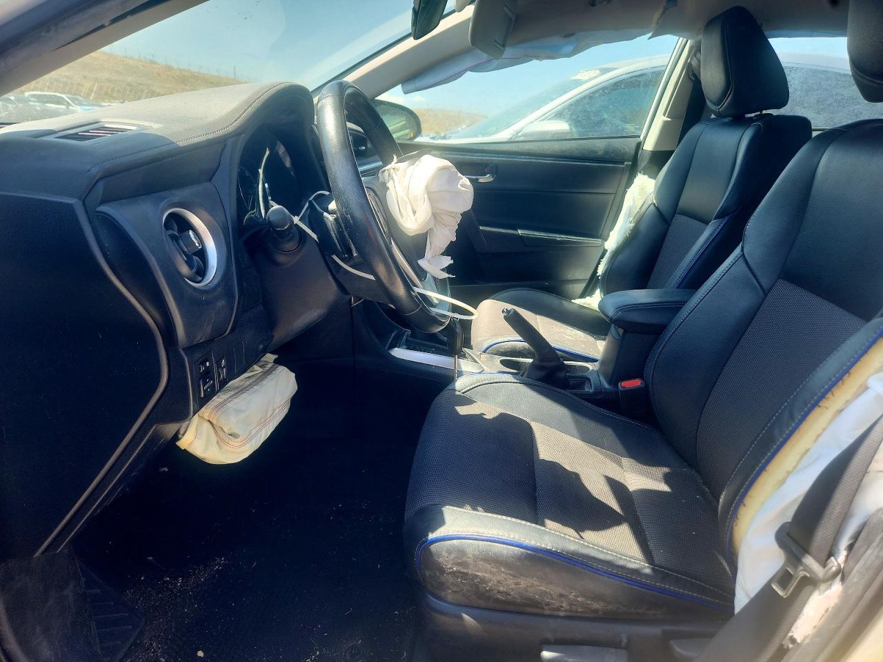 2017 TOYOTA COROLLA