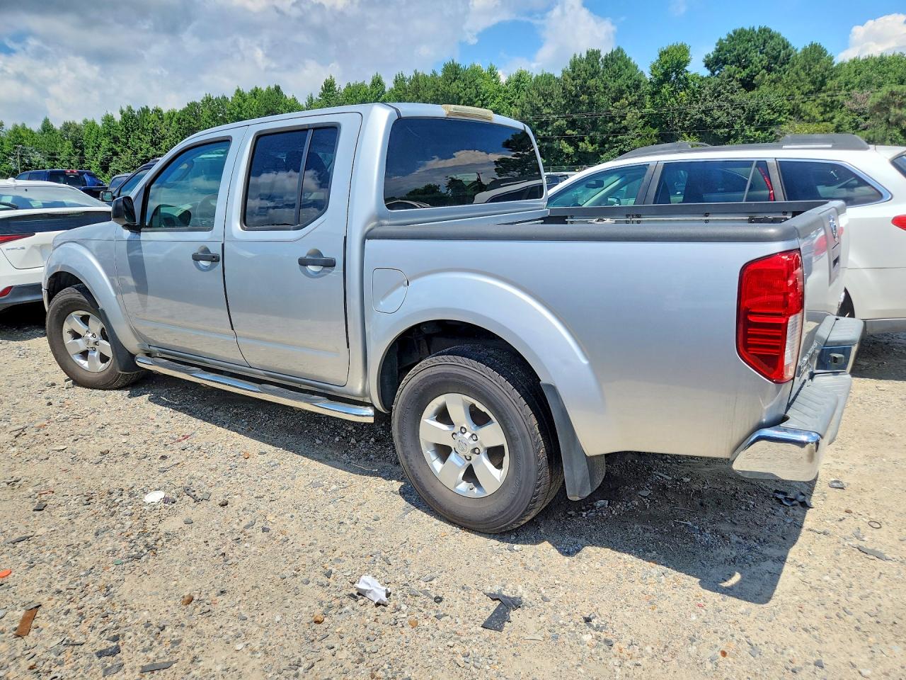 2011 NISSAN FRONTIER