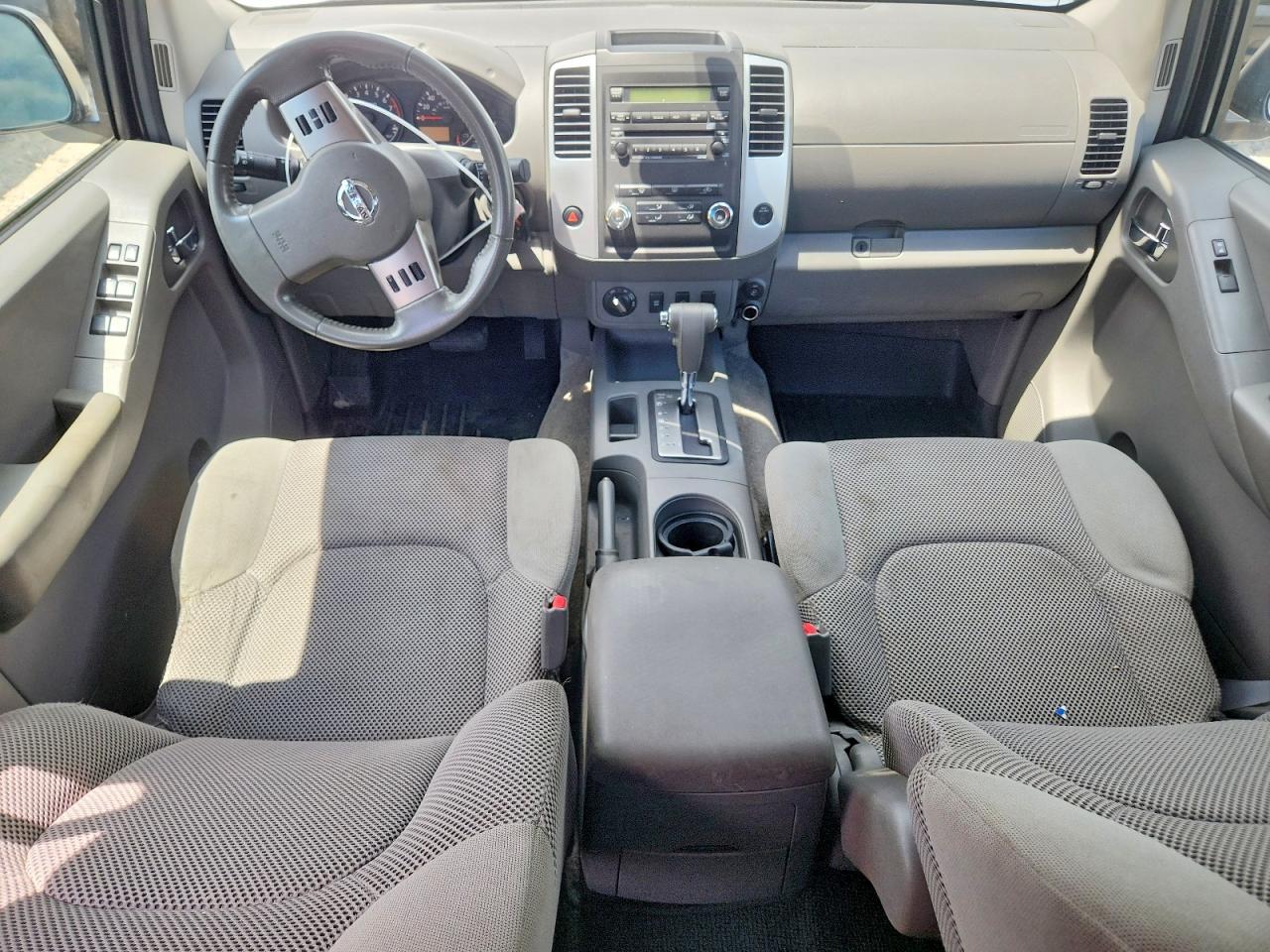 2011 NISSAN FRONTIER