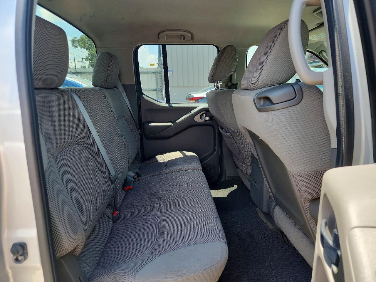 2011 NISSAN FRONTIER