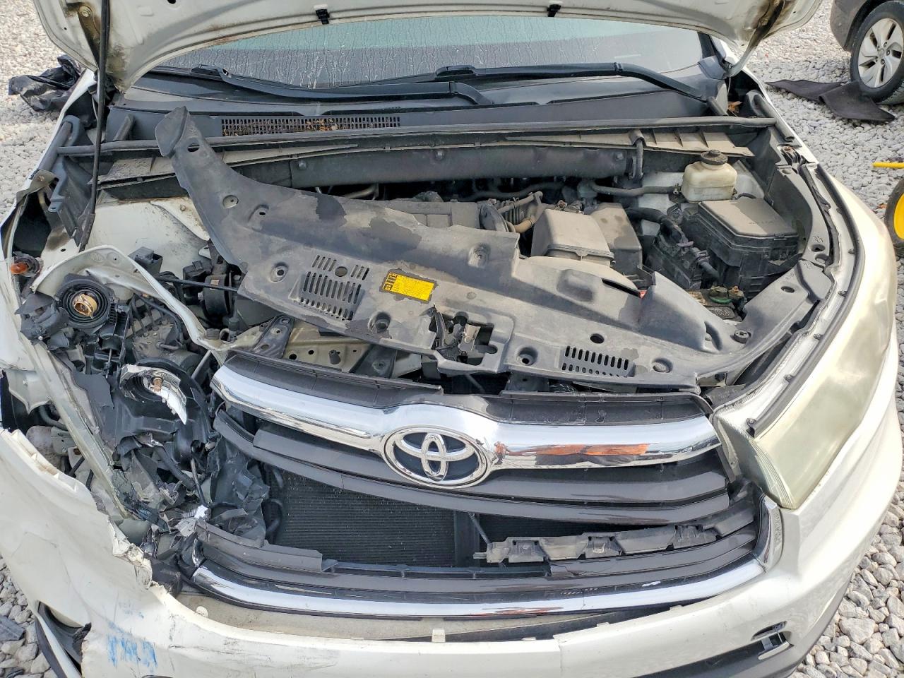 2015 TOYOTA HIGHLANDER