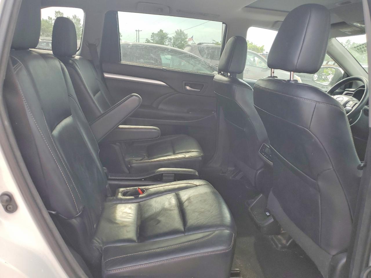 2015 TOYOTA HIGHLANDER