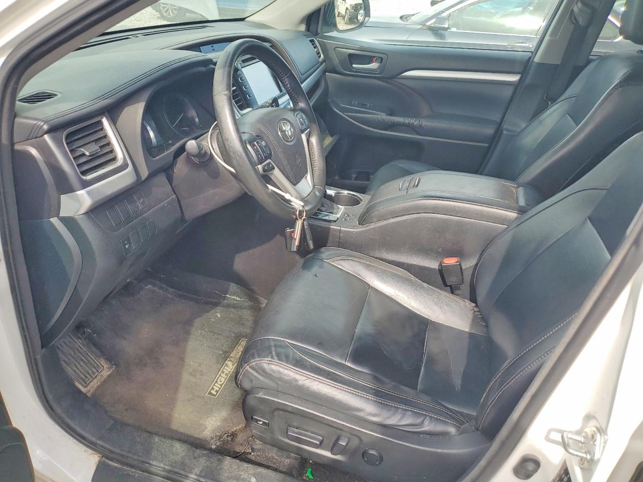 2015 TOYOTA HIGHLANDER
