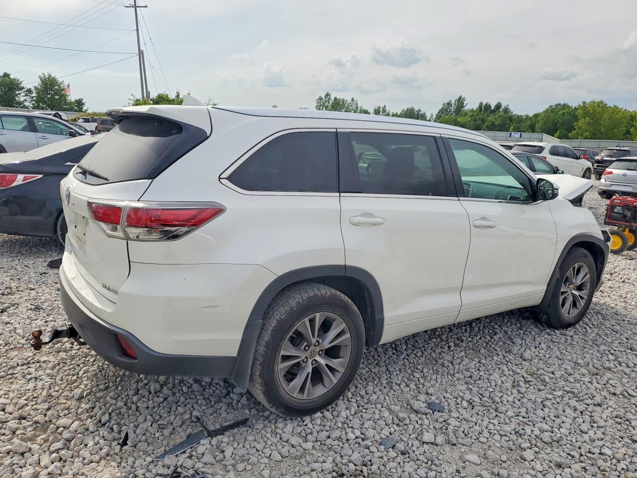 2015 TOYOTA HIGHLANDER