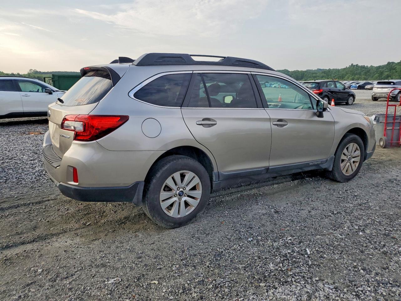 2016 SUBARU OUTBACK
