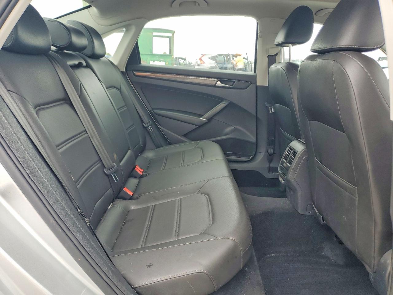 2020 VOLKSWAGEN PASSAT