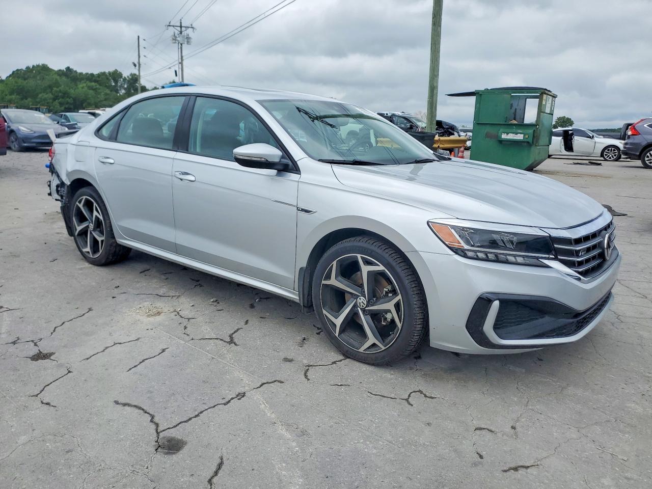 2020 VOLKSWAGEN PASSAT