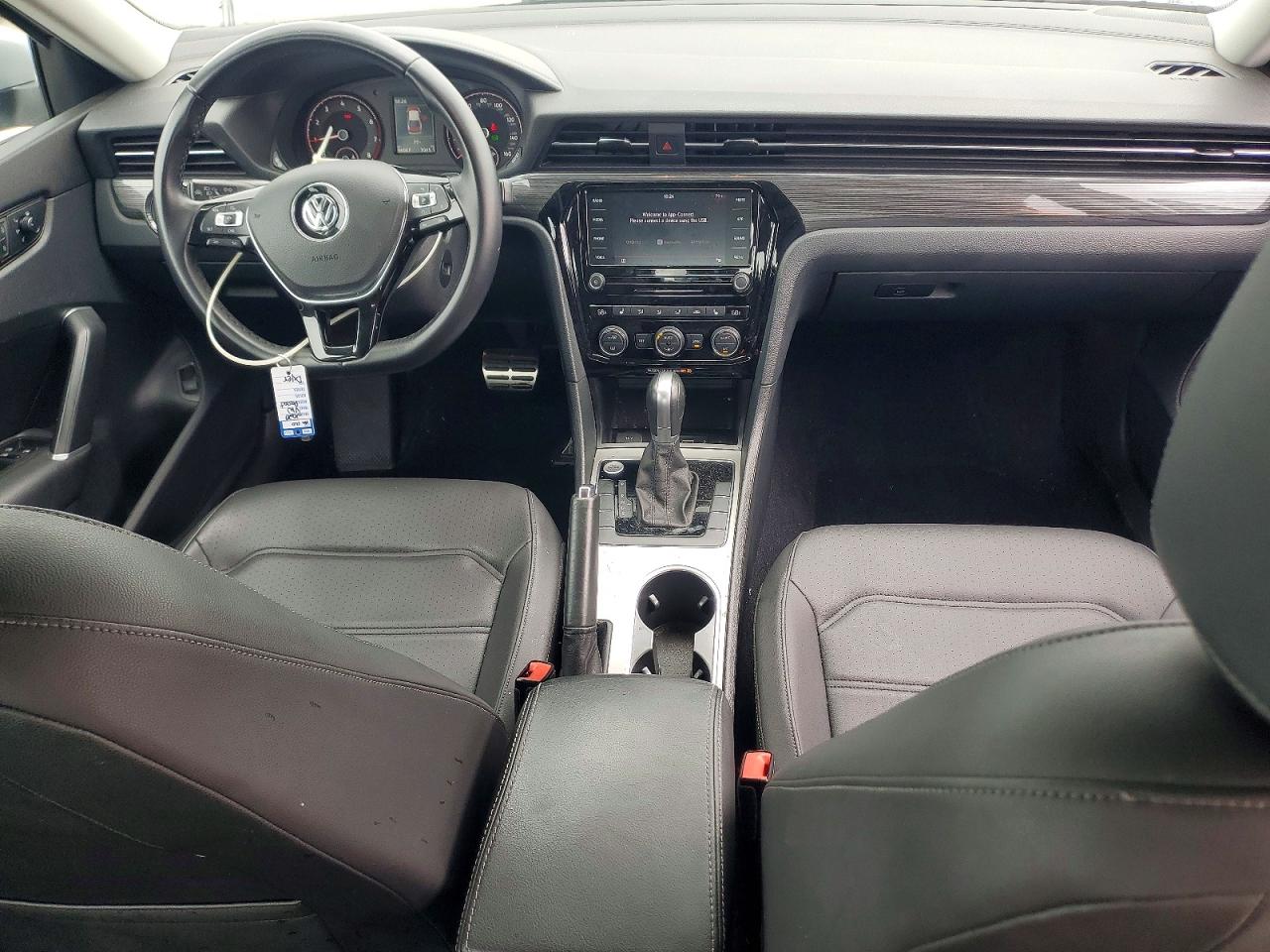 2020 VOLKSWAGEN PASSAT