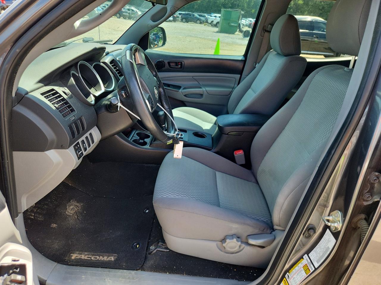 2015 TOYOTA TACOMA