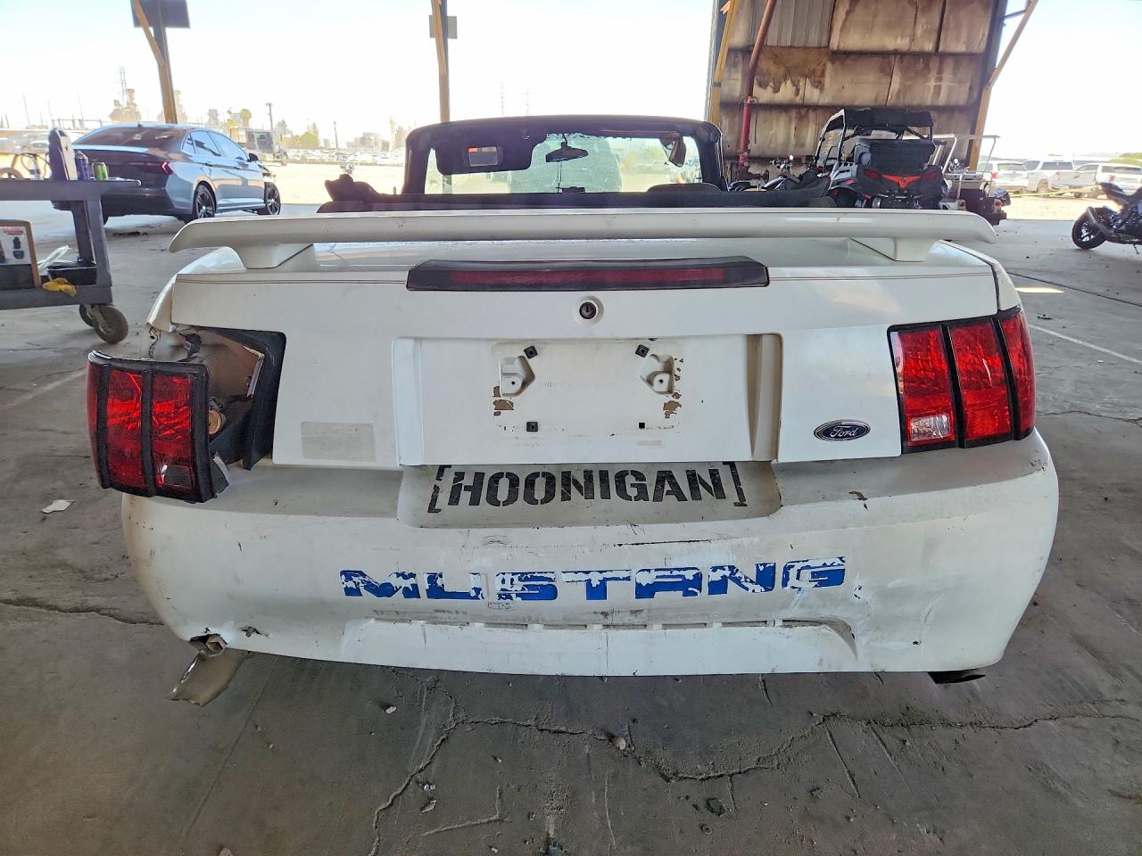 2000 FORD MUSTANG