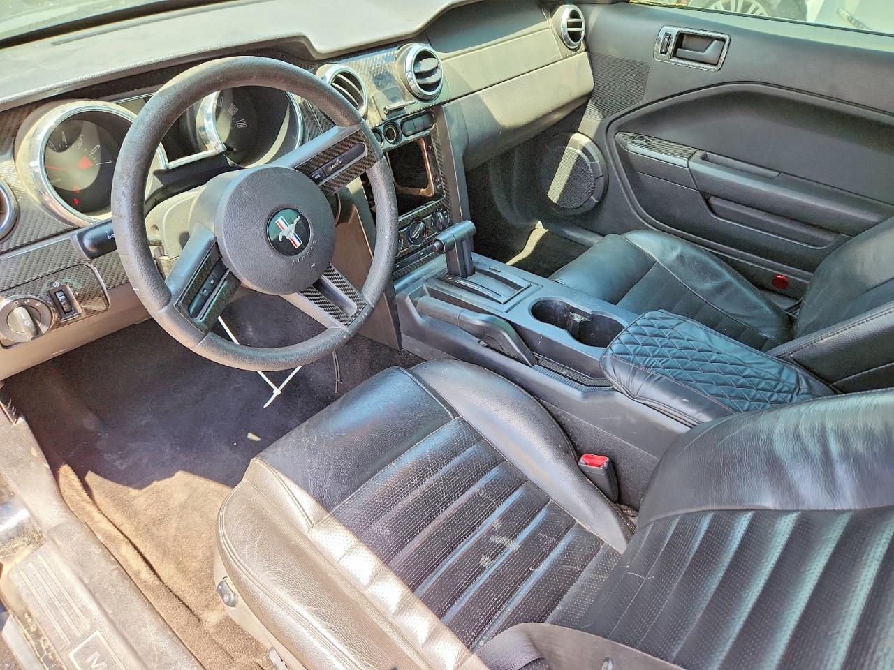 2005 FORD MUSTANG