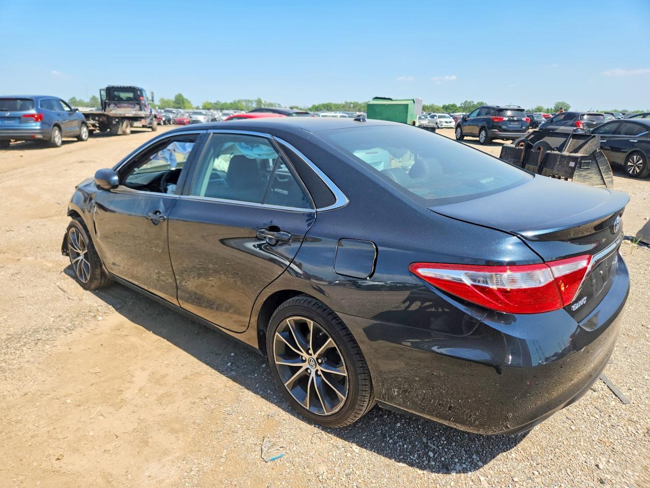 2017 TOYOTA CAMRY