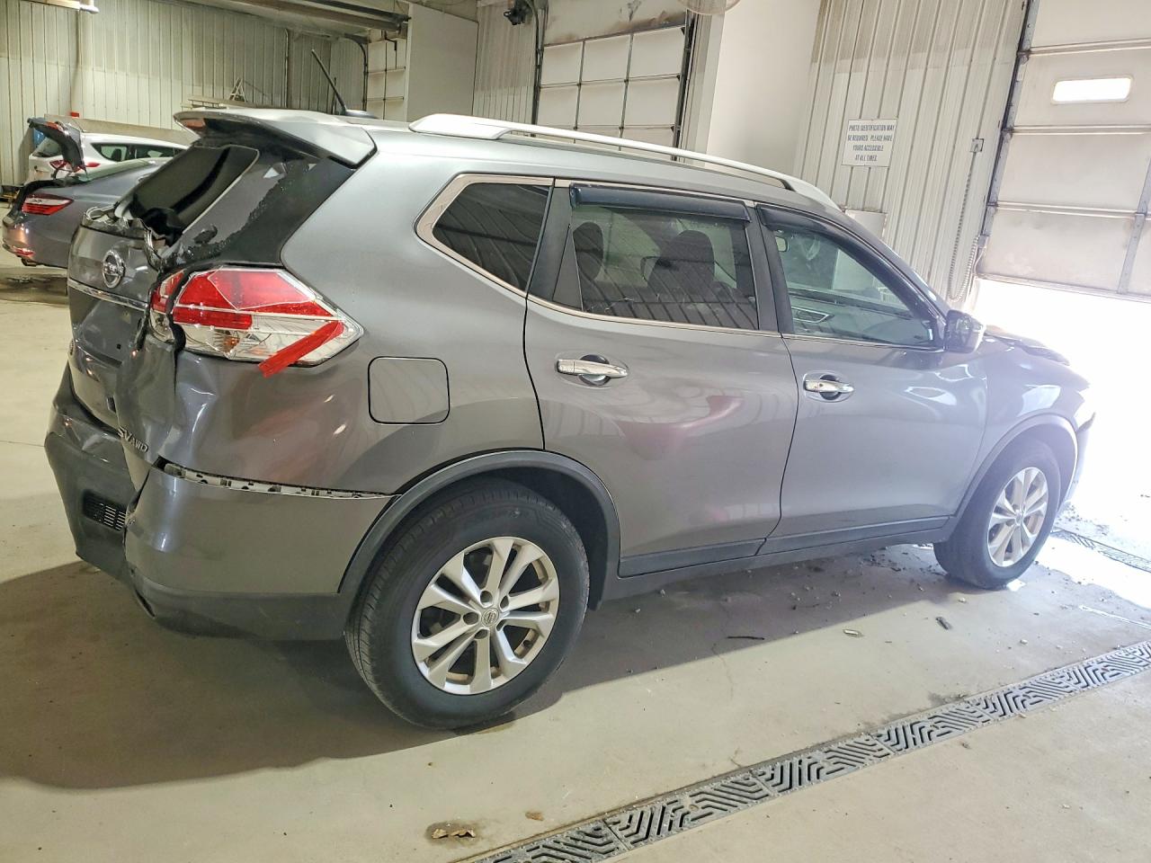 2016 NISSAN ROGUE