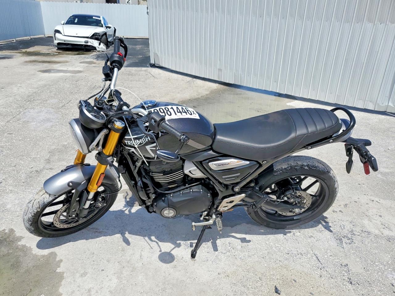 2025 TRIUMPH MOTORCYCLE SPEEDTRIPL