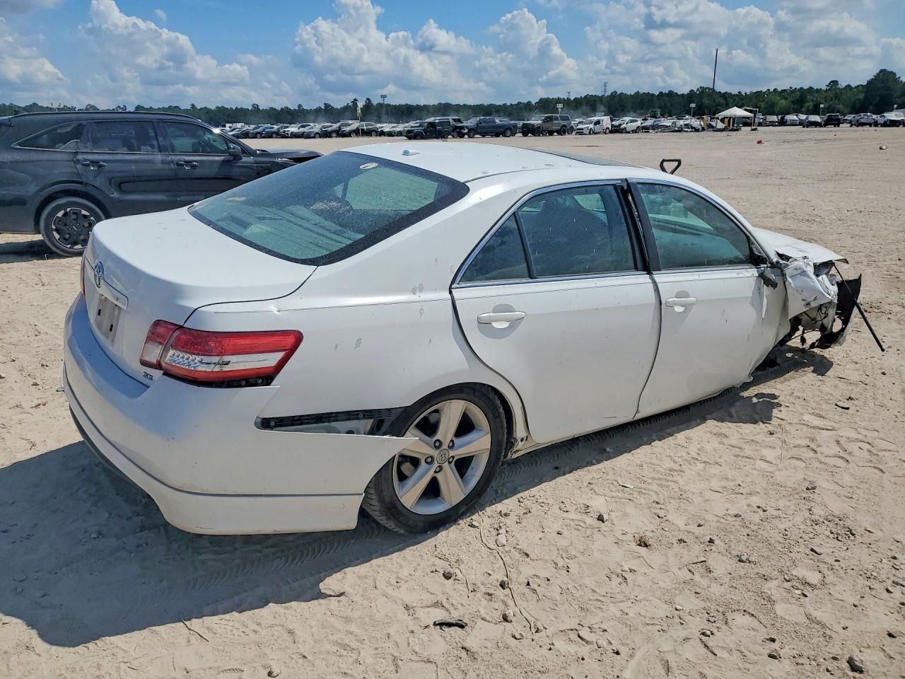 2010 TOYOTA CAMRY