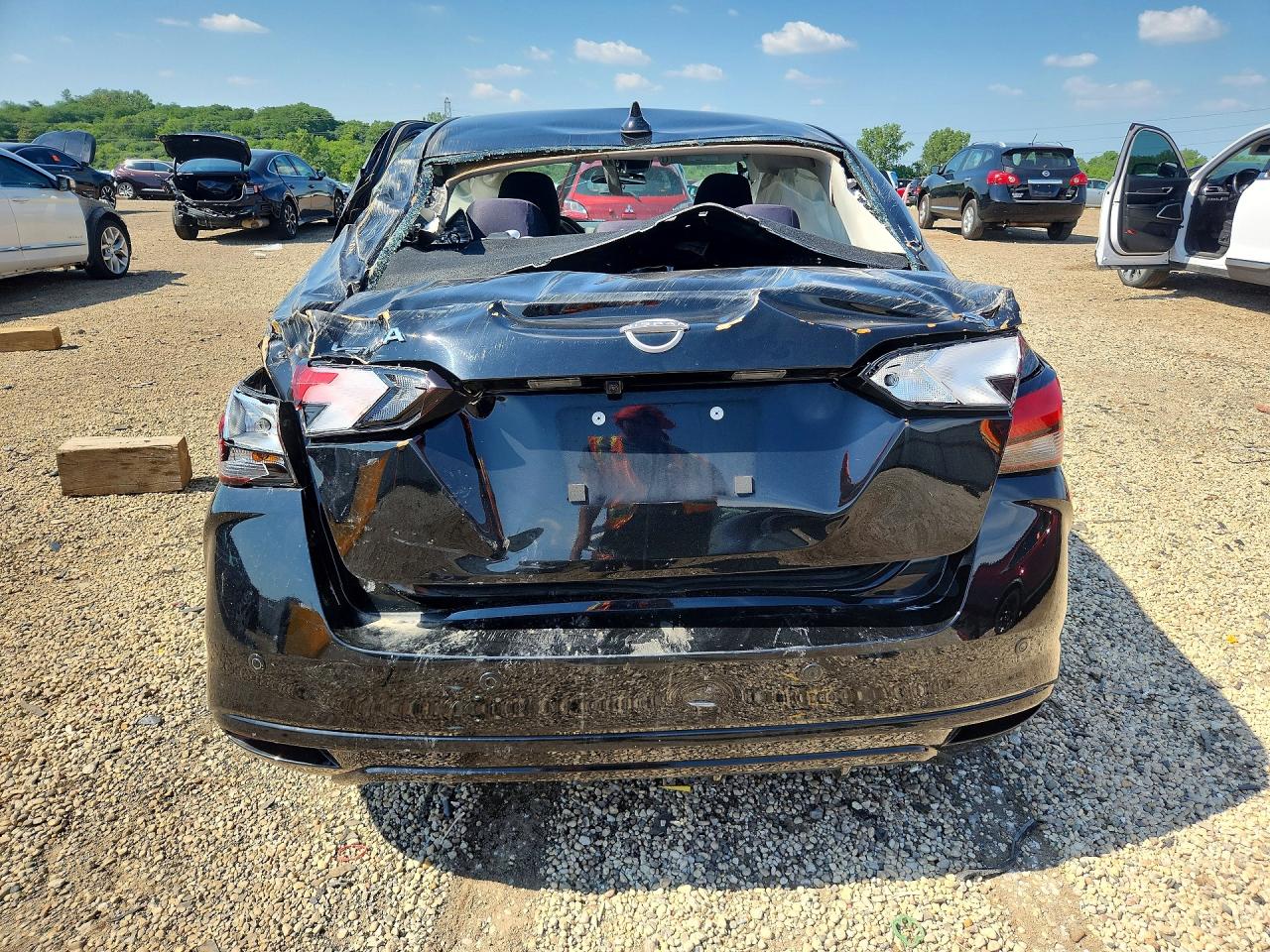 2024 NISSAN VERSA