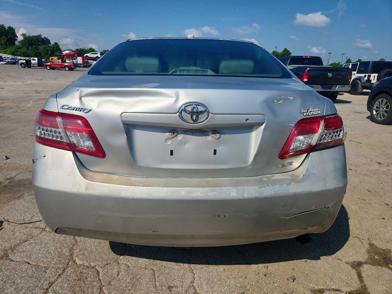2011 TOYOTA CAMRY