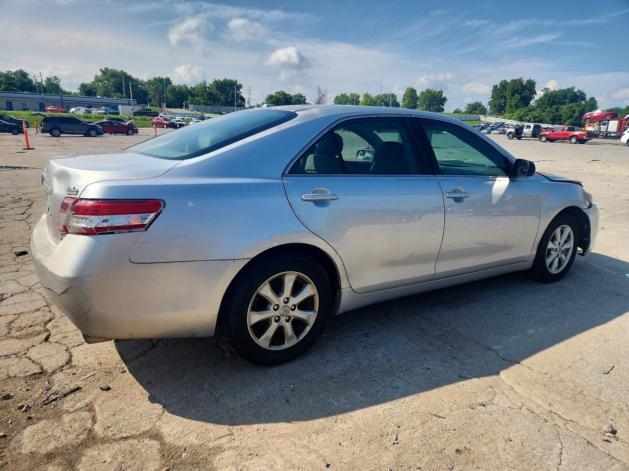 2011 TOYOTA CAMRY