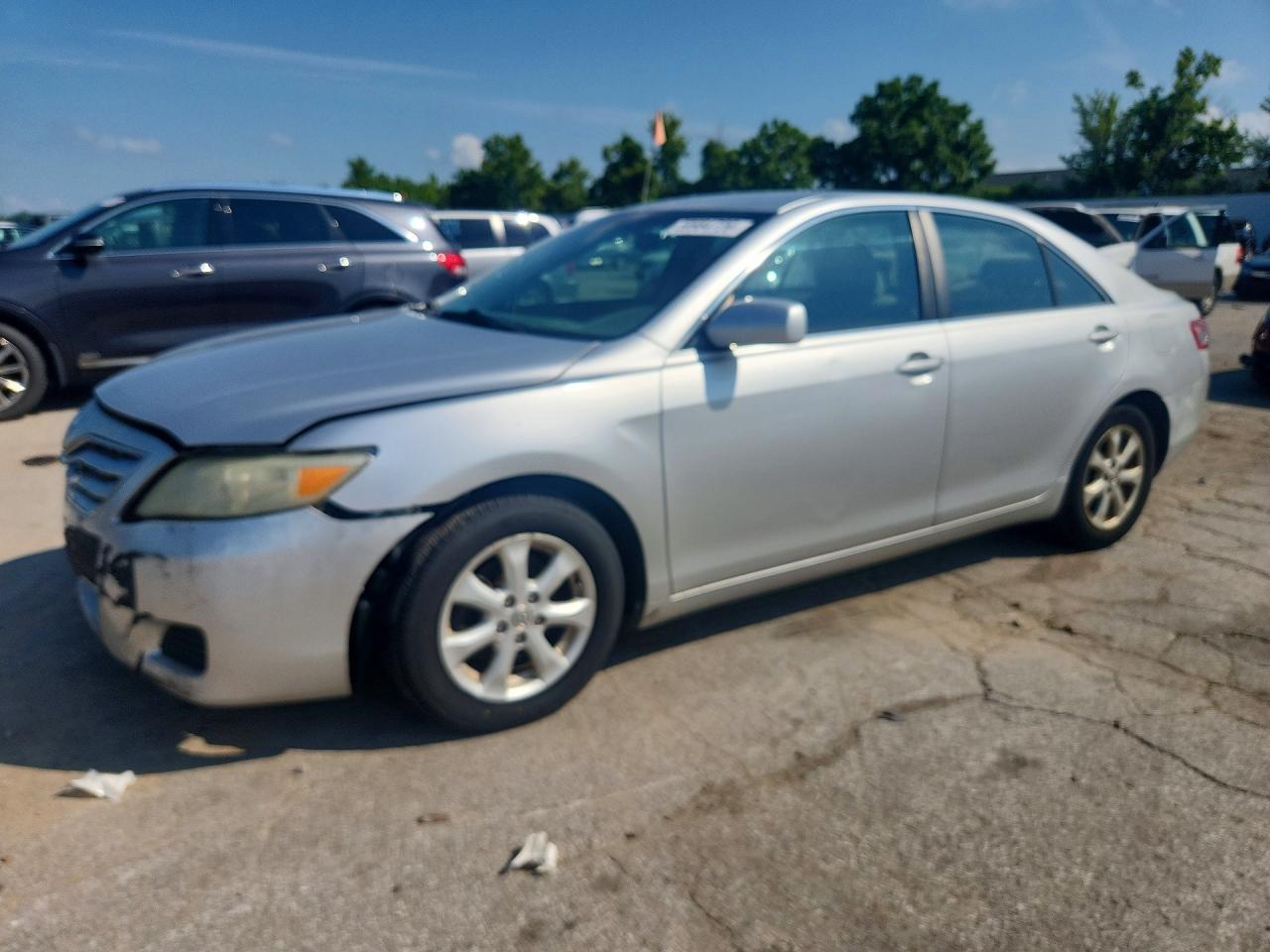 2011 TOYOTA CAMRY