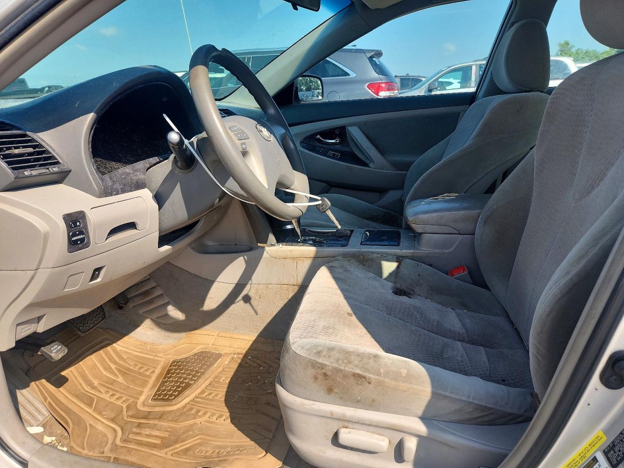 2011 TOYOTA CAMRY