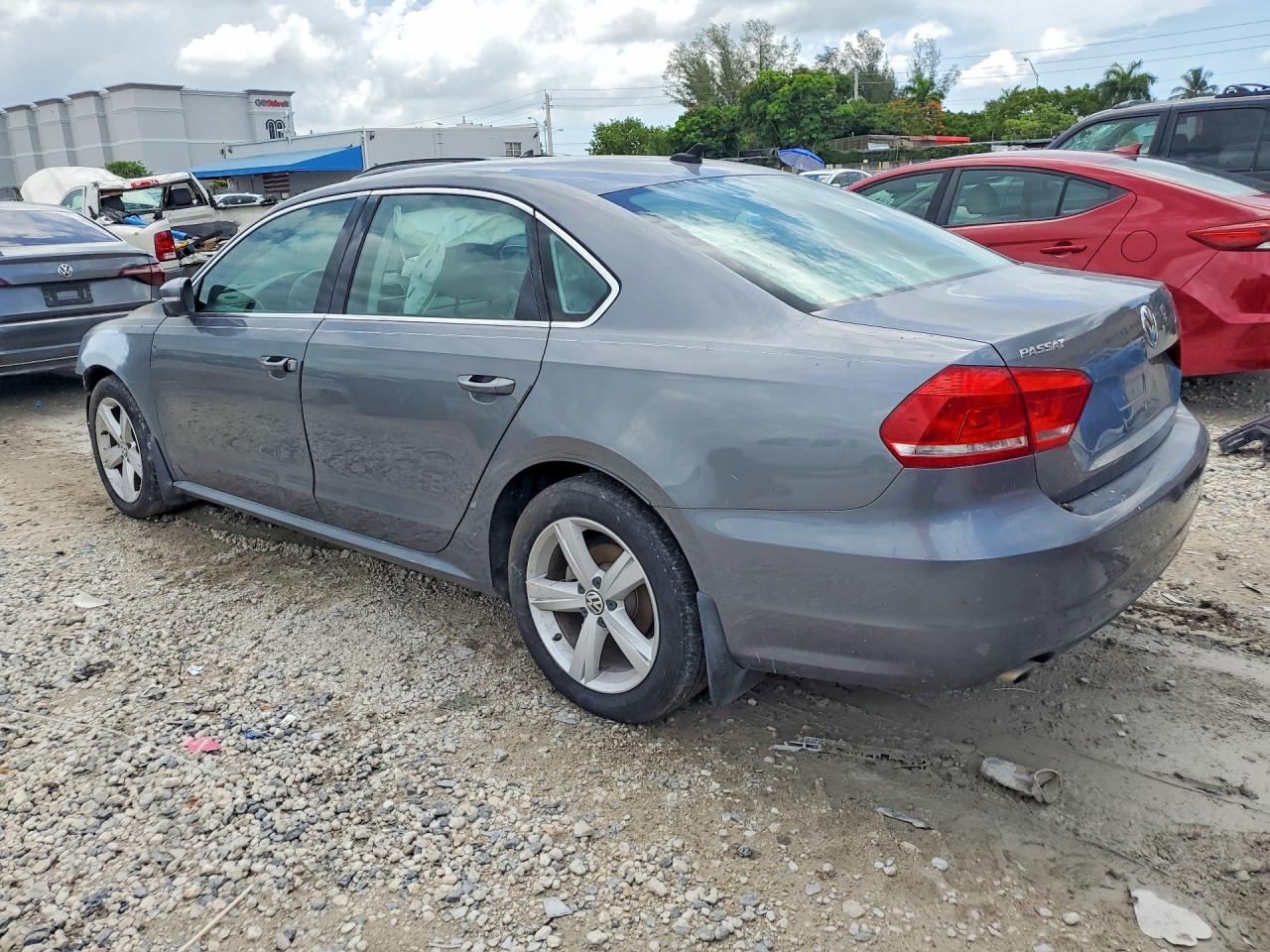 2015 VOLKSWAGEN PASSAT