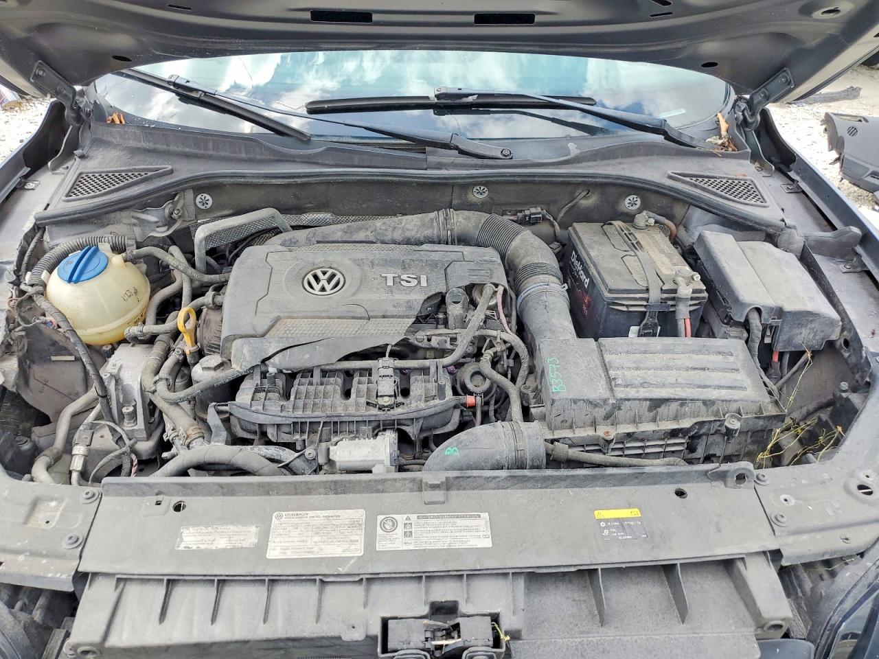 2015 VOLKSWAGEN PASSAT