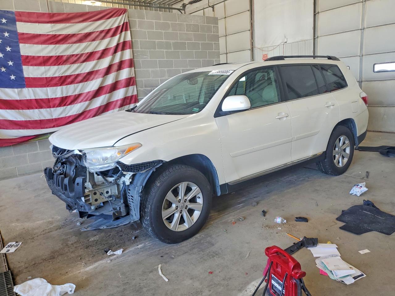 2013 TOYOTA HIGHLANDER