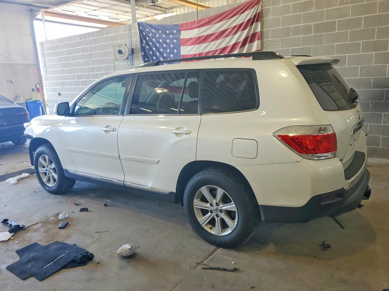 2013 TOYOTA HIGHLANDER