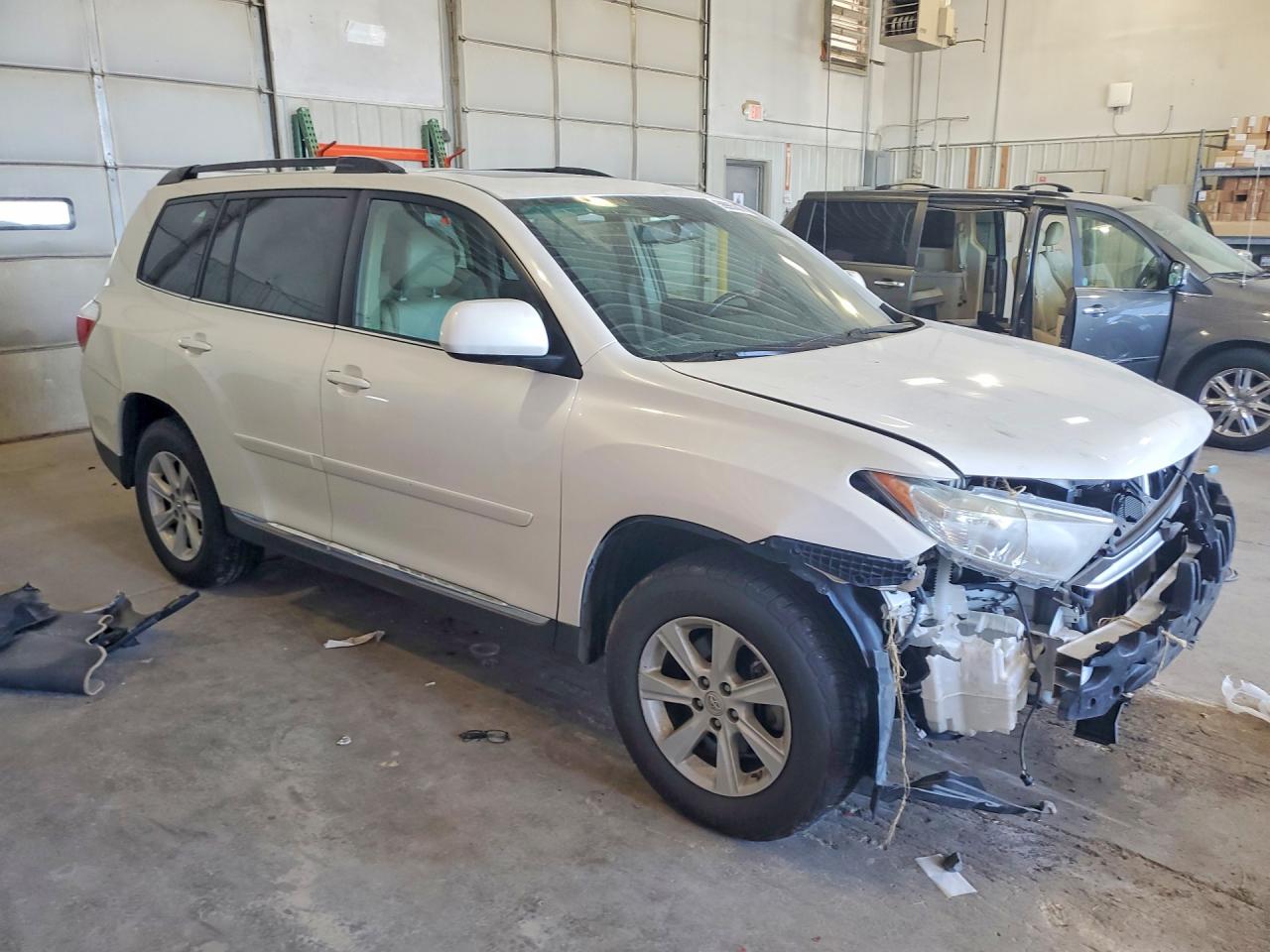 2013 TOYOTA HIGHLANDER