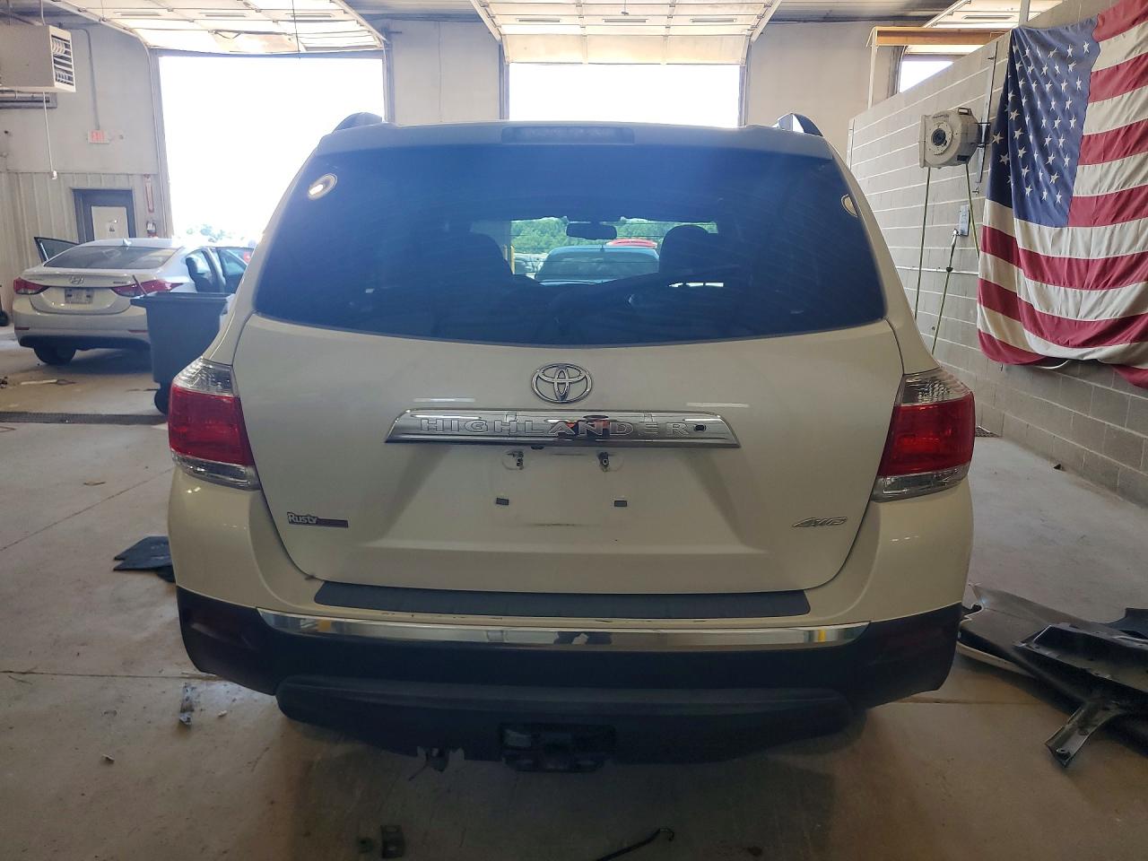 2013 TOYOTA HIGHLANDER