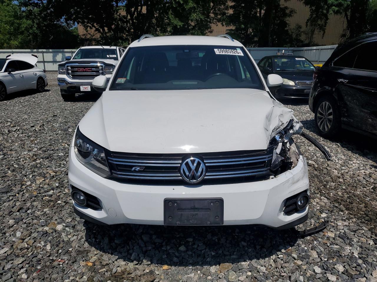 2016 VOLKSWAGEN TIGUAN