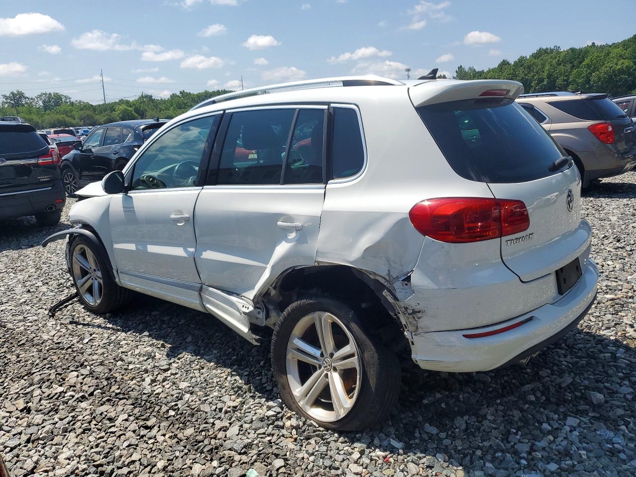 2016 VOLKSWAGEN TIGUAN