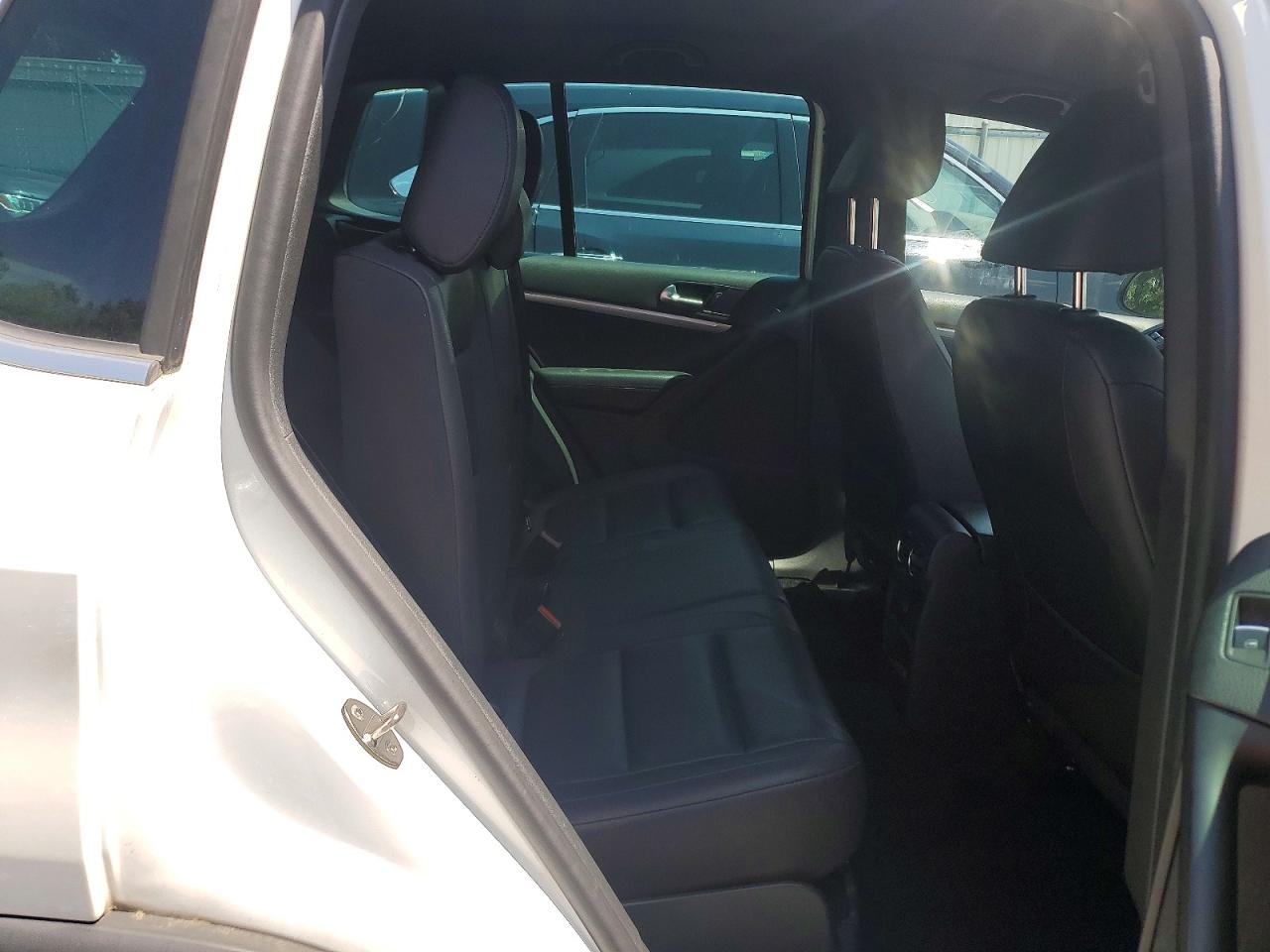 2016 VOLKSWAGEN TIGUAN