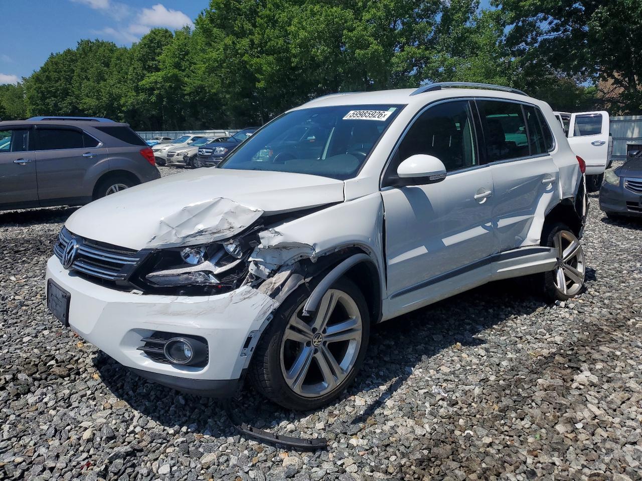 2016 VOLKSWAGEN TIGUAN