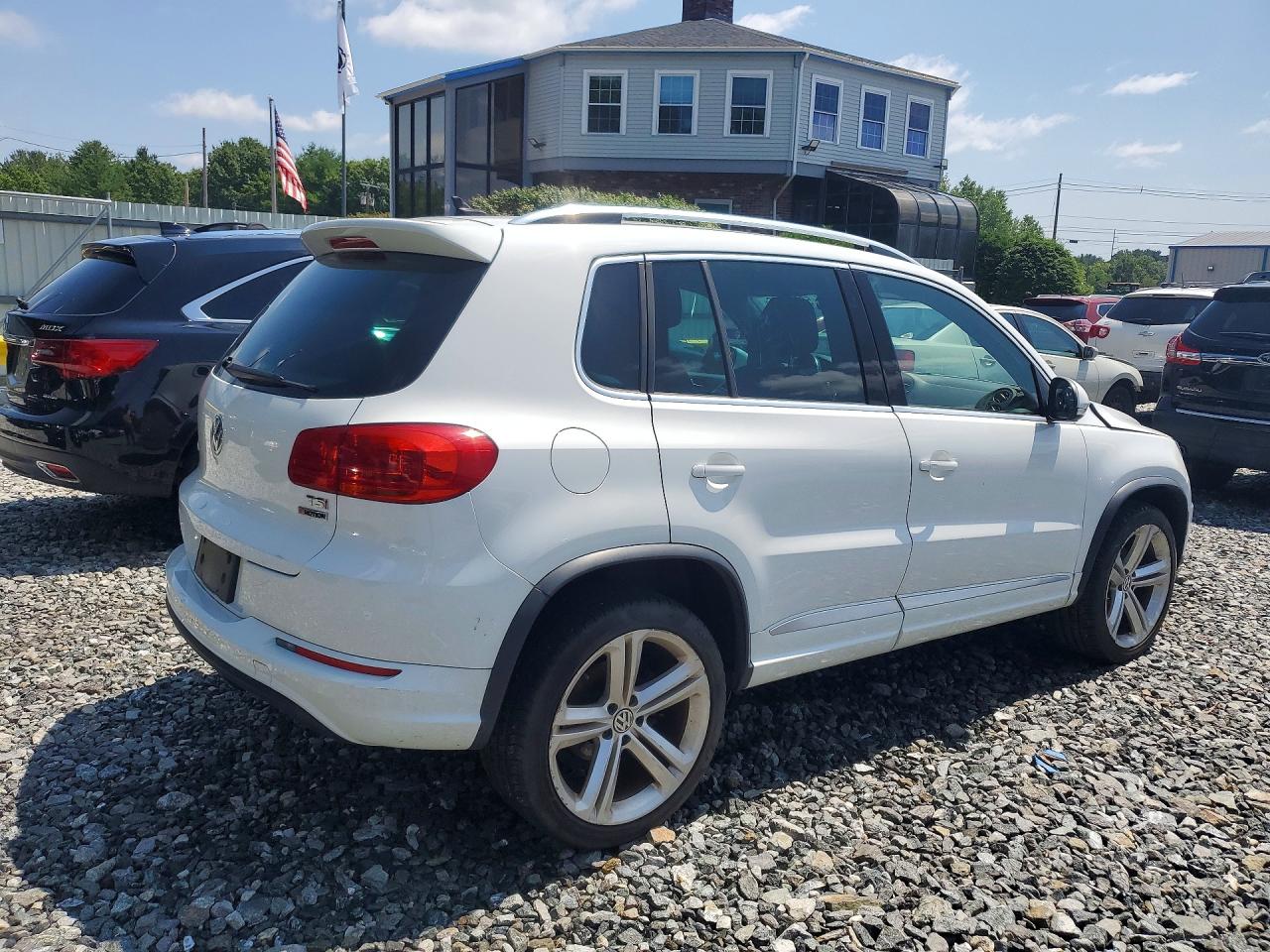 2016 VOLKSWAGEN TIGUAN