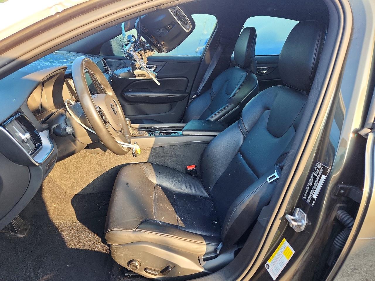 2020 VOLVO S60