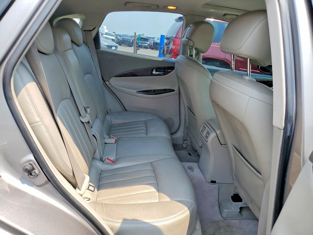 2010 INFINITI EX35