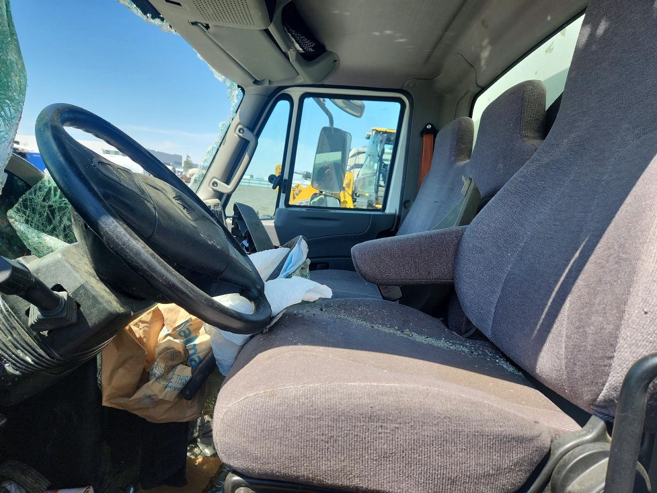 2018 INTERNATIONAL 4000 SERIE