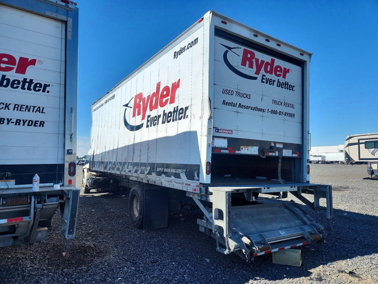 2018 INTERNATIONAL 4000 SERIE
