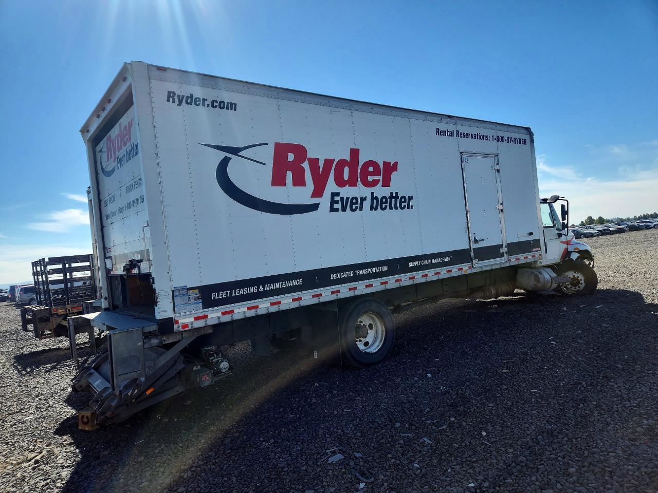 2018 INTERNATIONAL 4000 SERIE