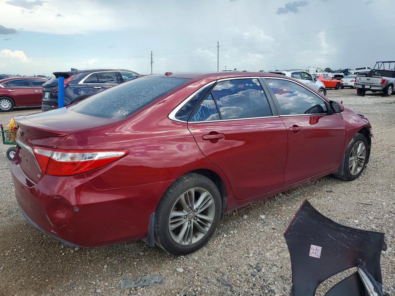 2016 TOYOTA CAMRY