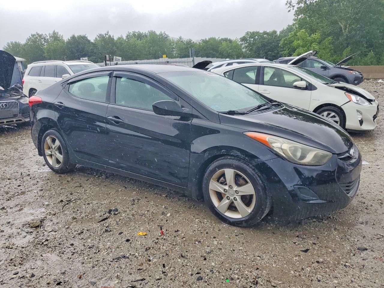 2011 HYUNDAI ELANTRA