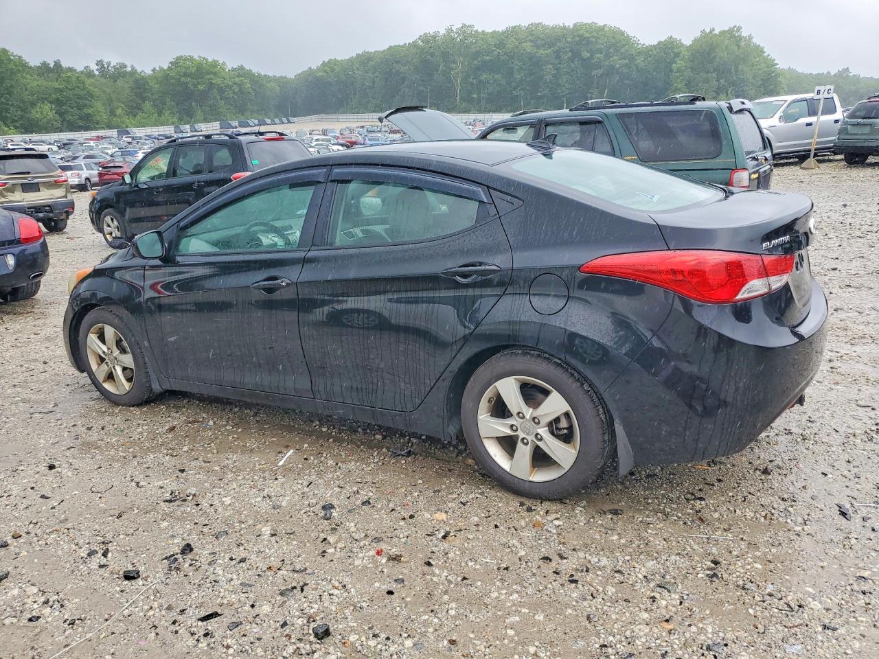 2011 HYUNDAI ELANTRA