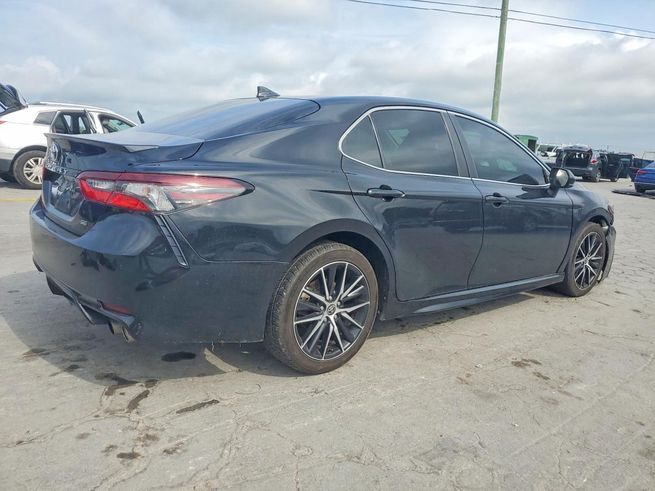 2021 TOYOTA CAMRY