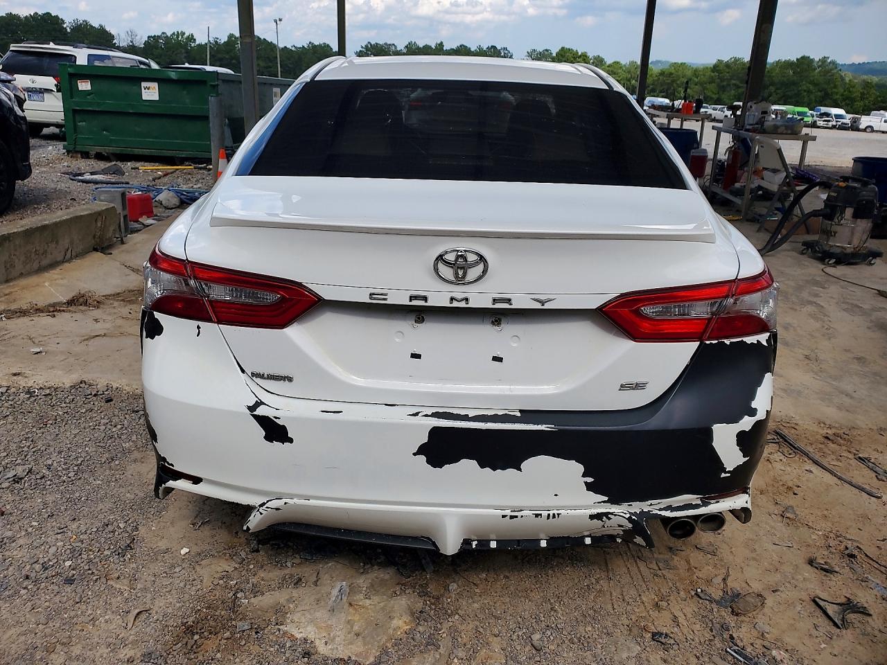 2018 TOYOTA CAMRY