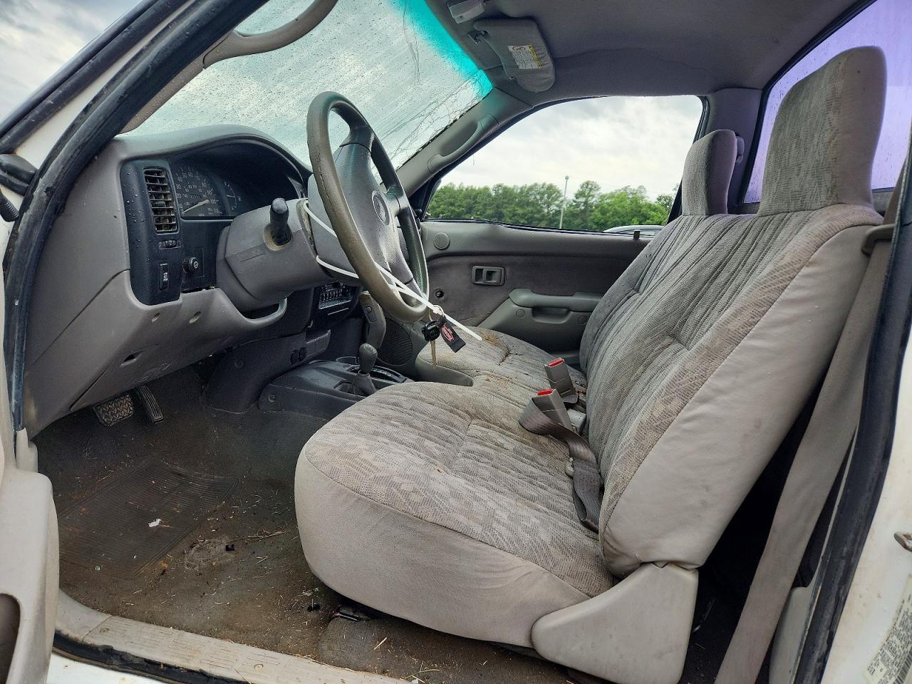 2004 TOYOTA TACOMA